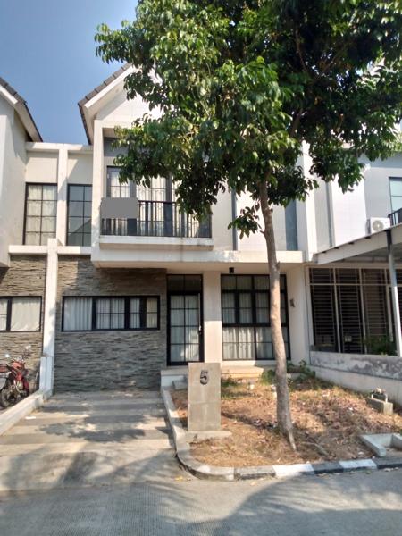 Rumah Dijual di Cluster Cosmo Lippo Cikarang